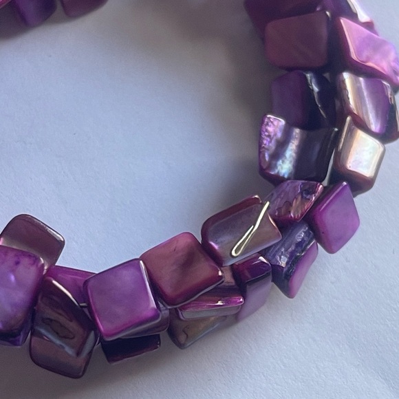 Wide Spiral Purple Shell Nugget Multistrand Flex
Bracelet - Adjustable - Picture 3 of 6